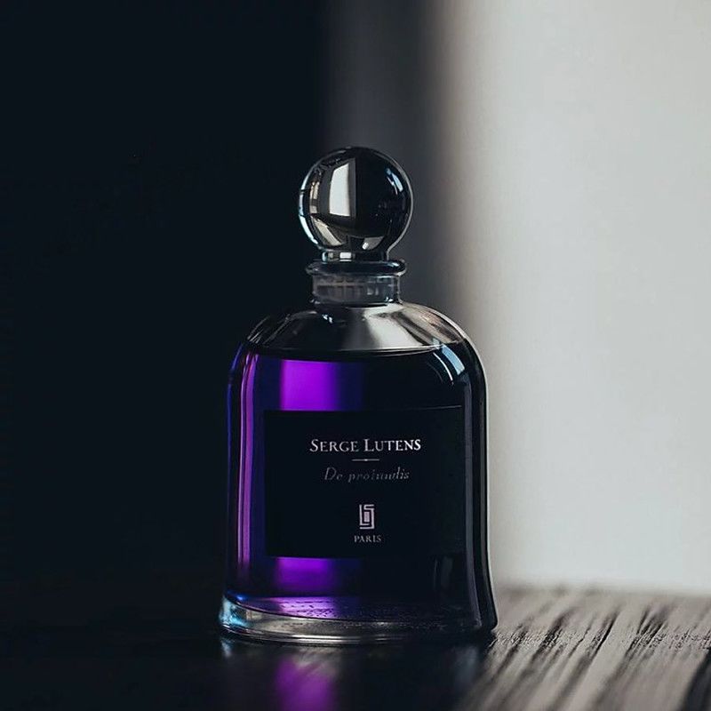 什么味道的车载香水好闻又持久,哪个牌子的香水好闻淡淡的味道