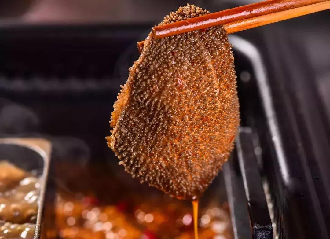 吃火锅必点的菜品毛肚,毛肚那么贵为什么自助火锅随便吃