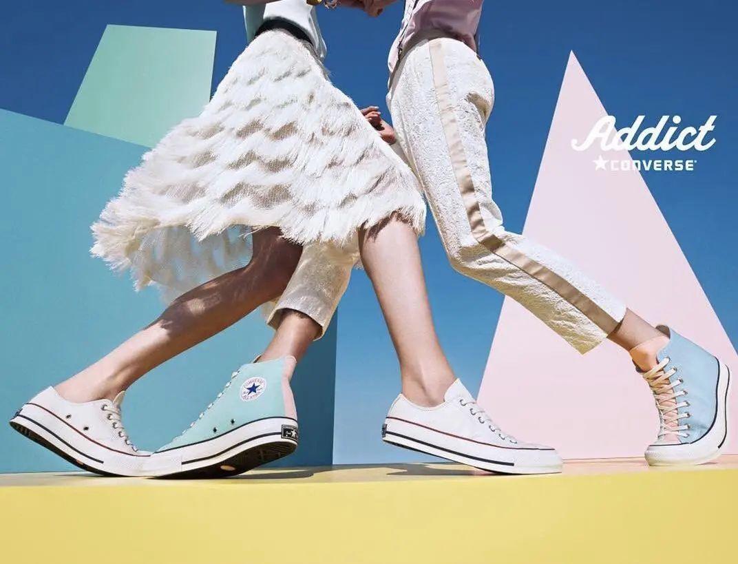 一双帆布鞋带你惊艳整个春夏,最近很火的一双蓝色帆布鞋