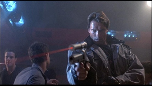 阿诺施瓦辛格终结者散弹枪,终结者施瓦辛格拿的武器