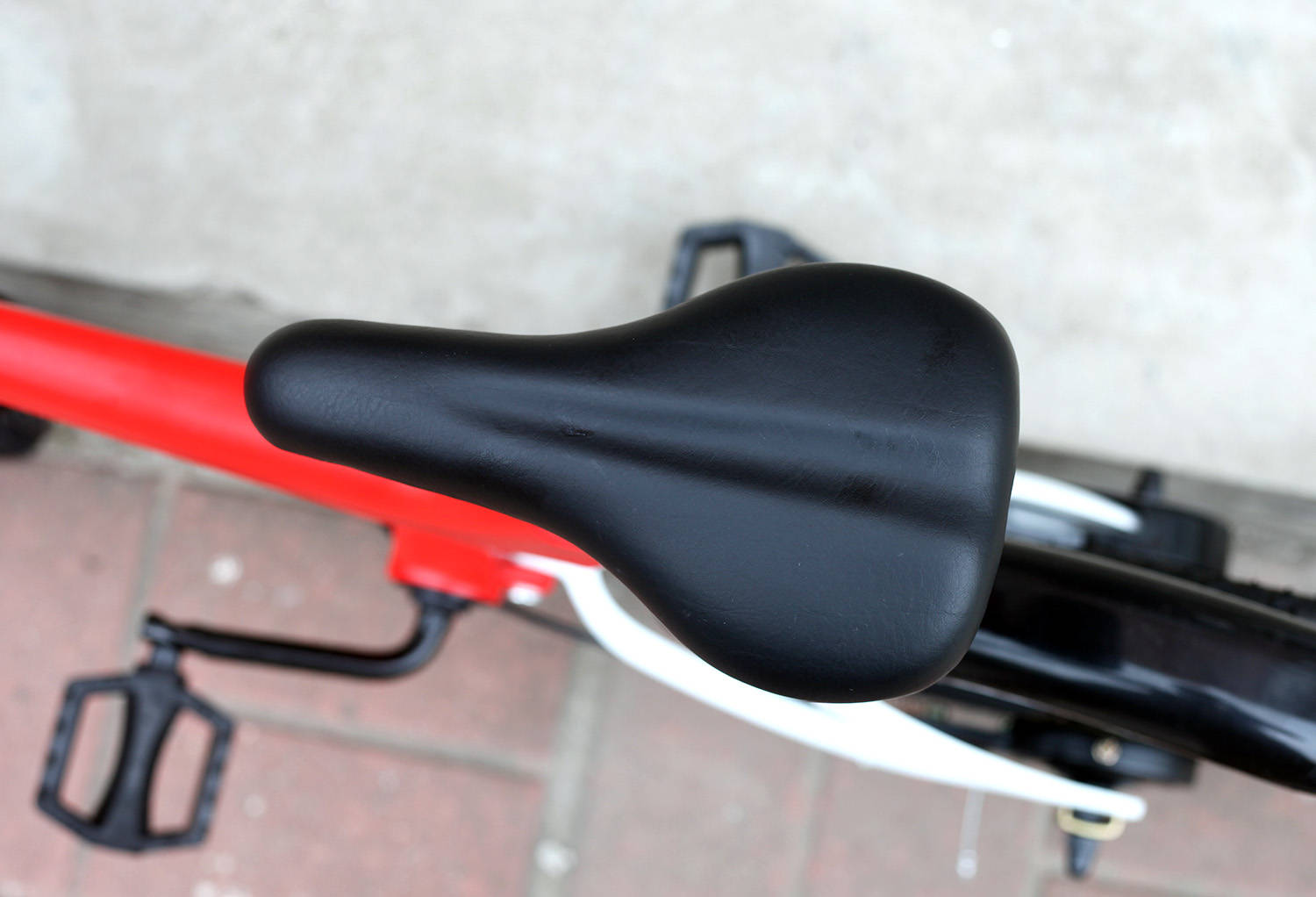 柒小佰自行车测评,六岁初学者自行车