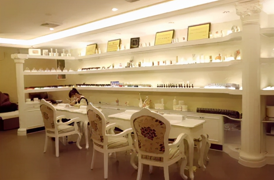 恒睿商业小课堂：开美甲店如何选址？