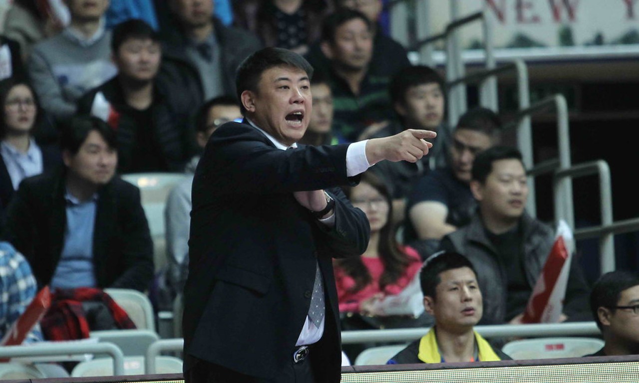 山东男篮主教练巩晓彬近况,山东男篮主帅巩晓彬简介