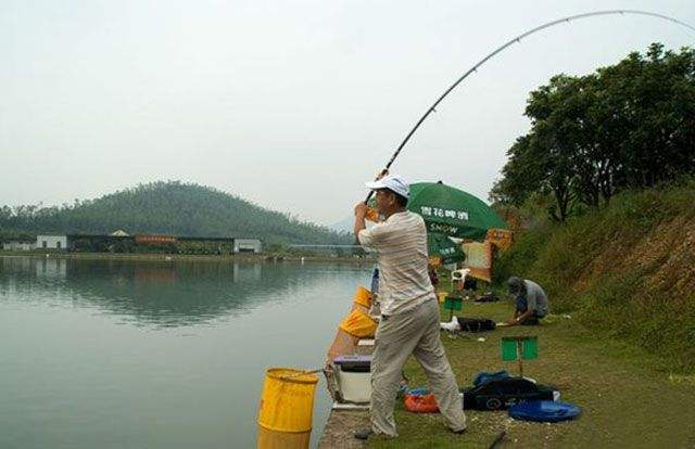 爆炸钩用多大的铅坠合适,爆炸钩的铅坠如何选择