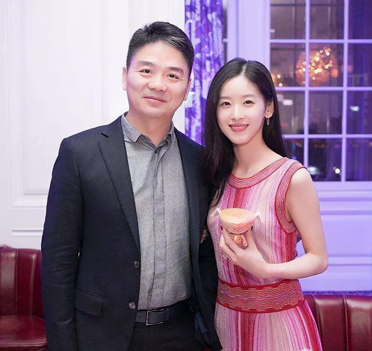 刘强东三十年前让大家都富起来,刘强东成功是靠自己奋斗出来的