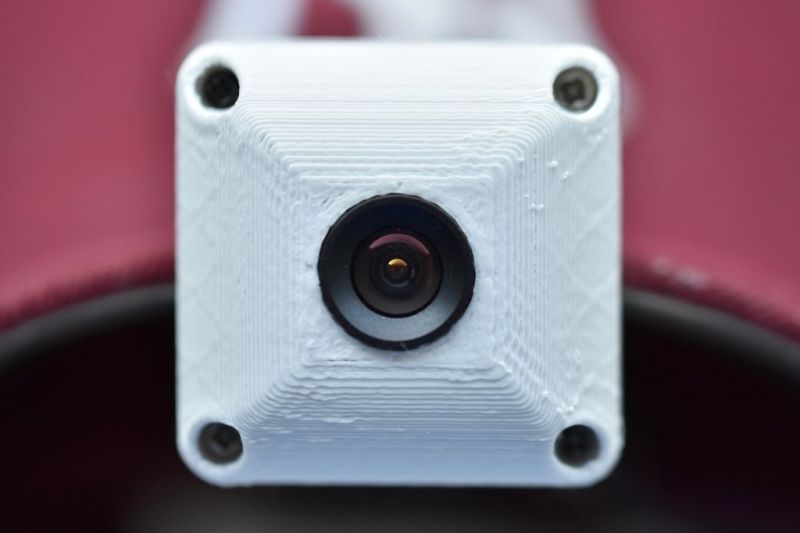 树莓派+帽子=可穿戴视频记录仪