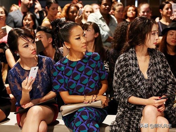 有了很多钱和特权，还想要很多爱？这些明星卖惨的样子，真丑