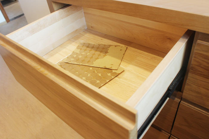 全屋柜子实木应该用哪种木头,实木定制柜子用什么木材好