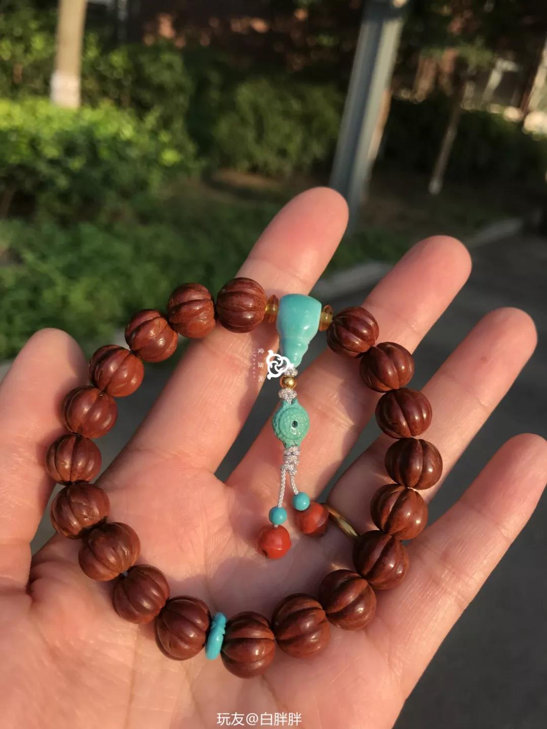 小桃核手串玩半个月什么效果,桃核手串买来怎么玩