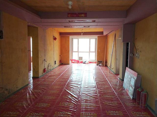 保洁瓷砖不干胶胶印怎么去除,瓷砖上的透明胶印怎么去除