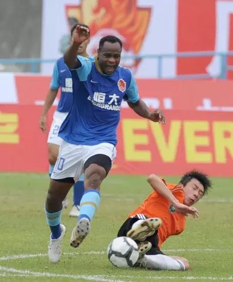 2012年郜林绝杀恒大中超夺冠图片,郜林的逆转