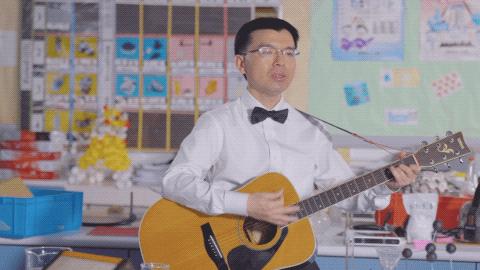 物理老师爆红,史上最潮物理老师