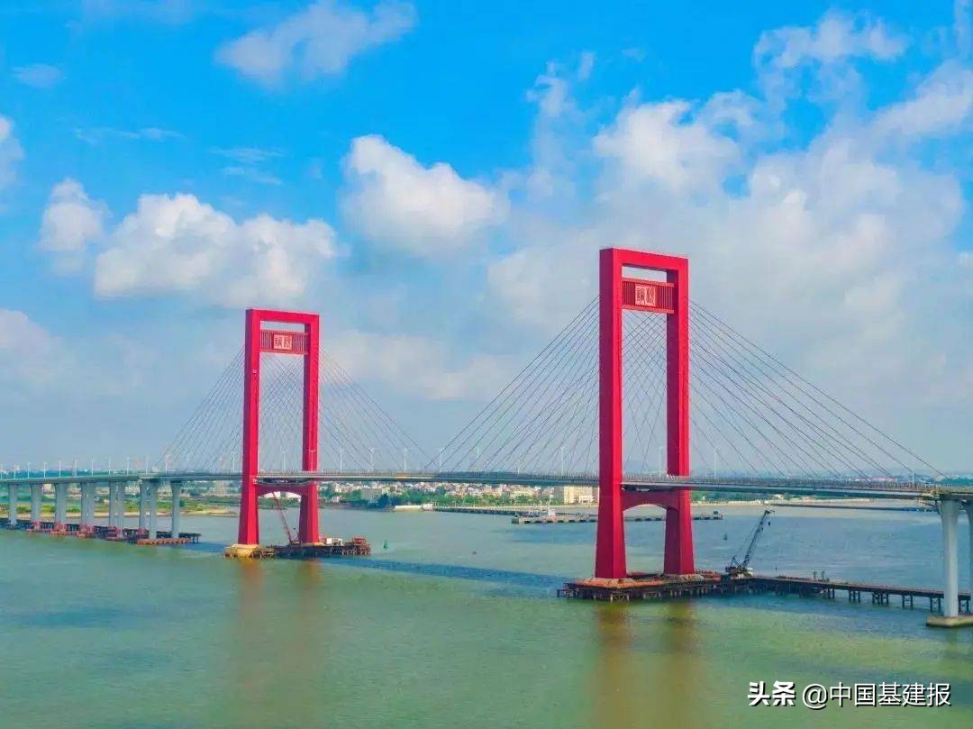 湛江市调顺跨海大桥,湛江调顺大桥掉落事故