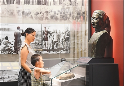 英雄母亲邓玉芬精神,英雄母亲邓玉芬