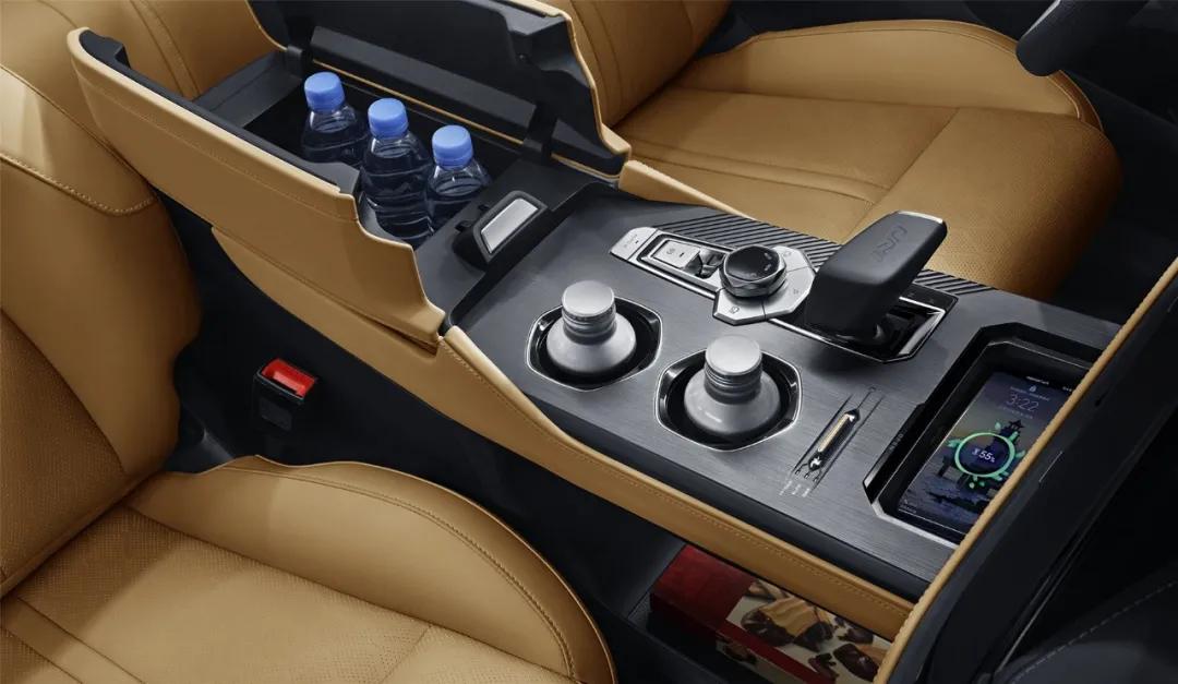 2.0T配8AT，轴距2.89米的UNI-K到底卖多少钱？