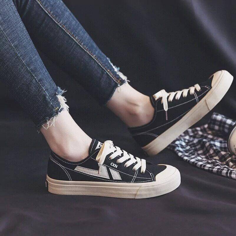 什么颜色的高帮帆布鞋比较百搭,低帮百搭时尚帆布鞋人本