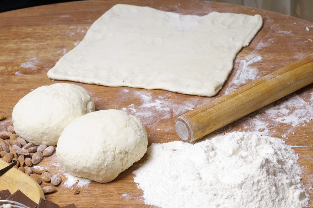 低筋粉高筋粉面包粉区别,低筋粉全麦粉高筋粉