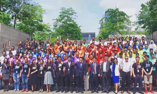 30天后，全球30个国家49支队伍147名学生涌向深圳……