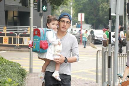 杨幂离婚后频秀厨艺，十足贤妻良母范儿，刘恺威却吃不到了