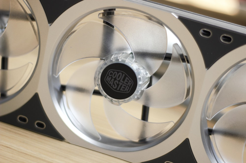 索泰rtx2080ti-xgamingoc拆解,索泰2080ti装机