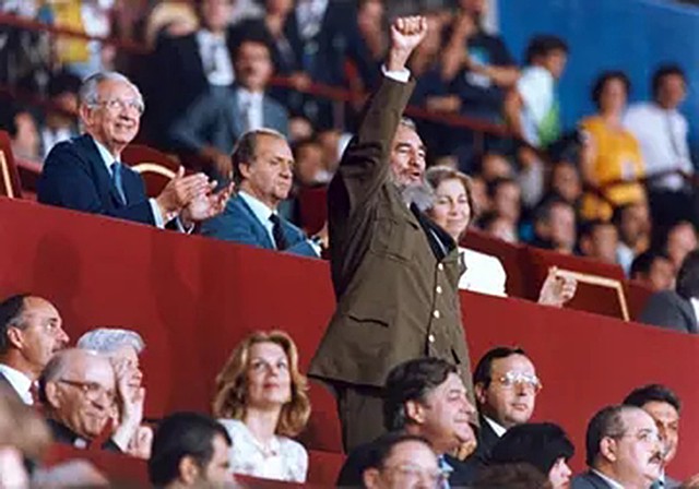 卡斯特罗妹妹,卡斯特罗和他的妹妹