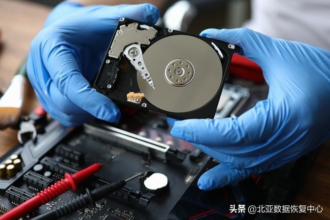 电脑进水了怎么办快速解决,电脑进水正确处理方法