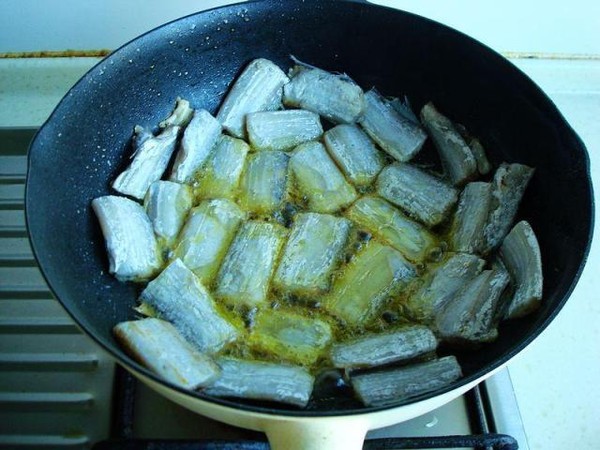 带鱼怎么炖好吃不腥气,带鱼炖多久才能好吃