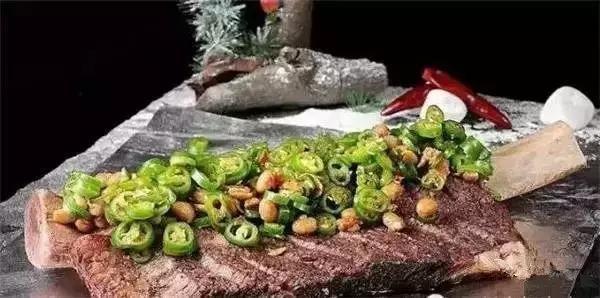 黄花鱼蒸粉丝虾的做法,香辣干锅鱼大杂烩的做法