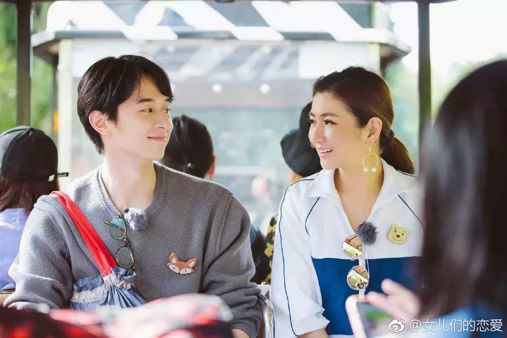 张轩睿和任家萱的日常生活恋爱,任家萱张轩睿甜蜜拥吻