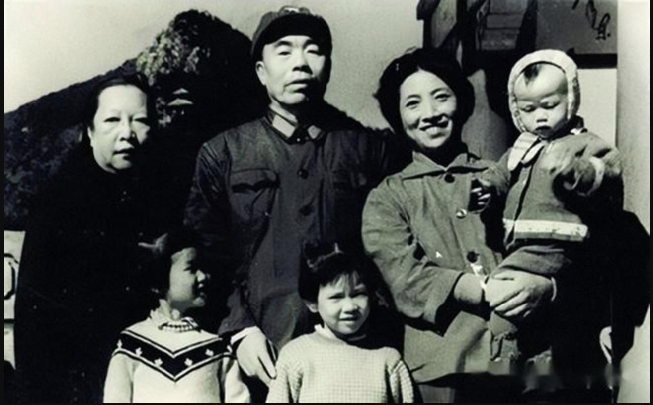 曾泽生：抗美援朝立大功，被毛*东泽**接见后却说“北京待不下去了”