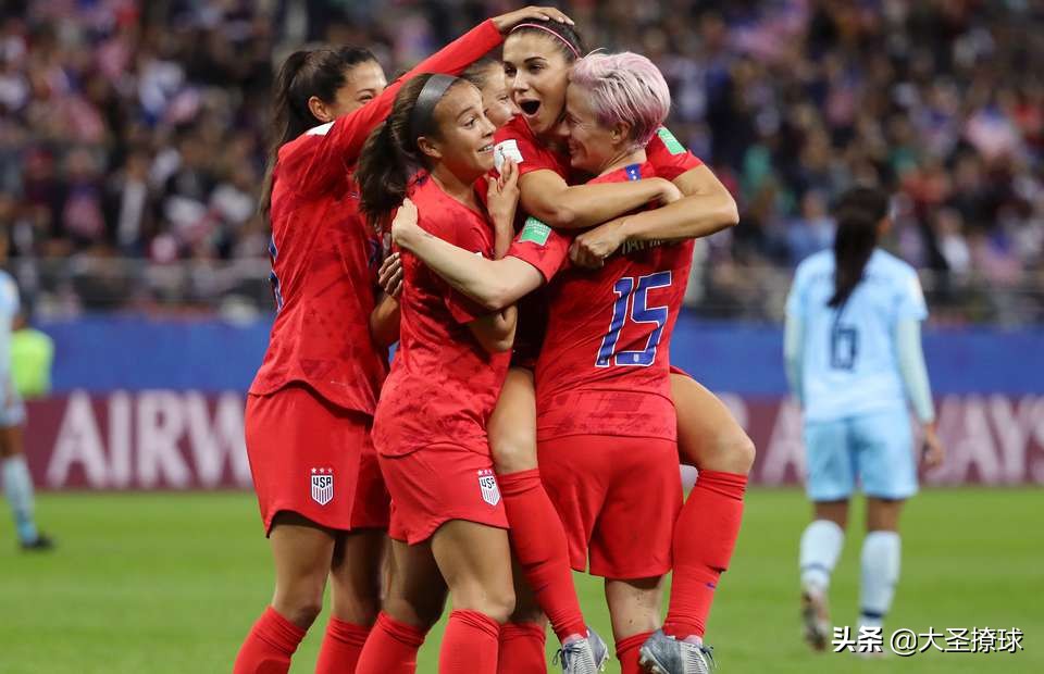 13球横扫亚洲第四，摩根追赶前辈纪录，美国女足展现夺冠雄心