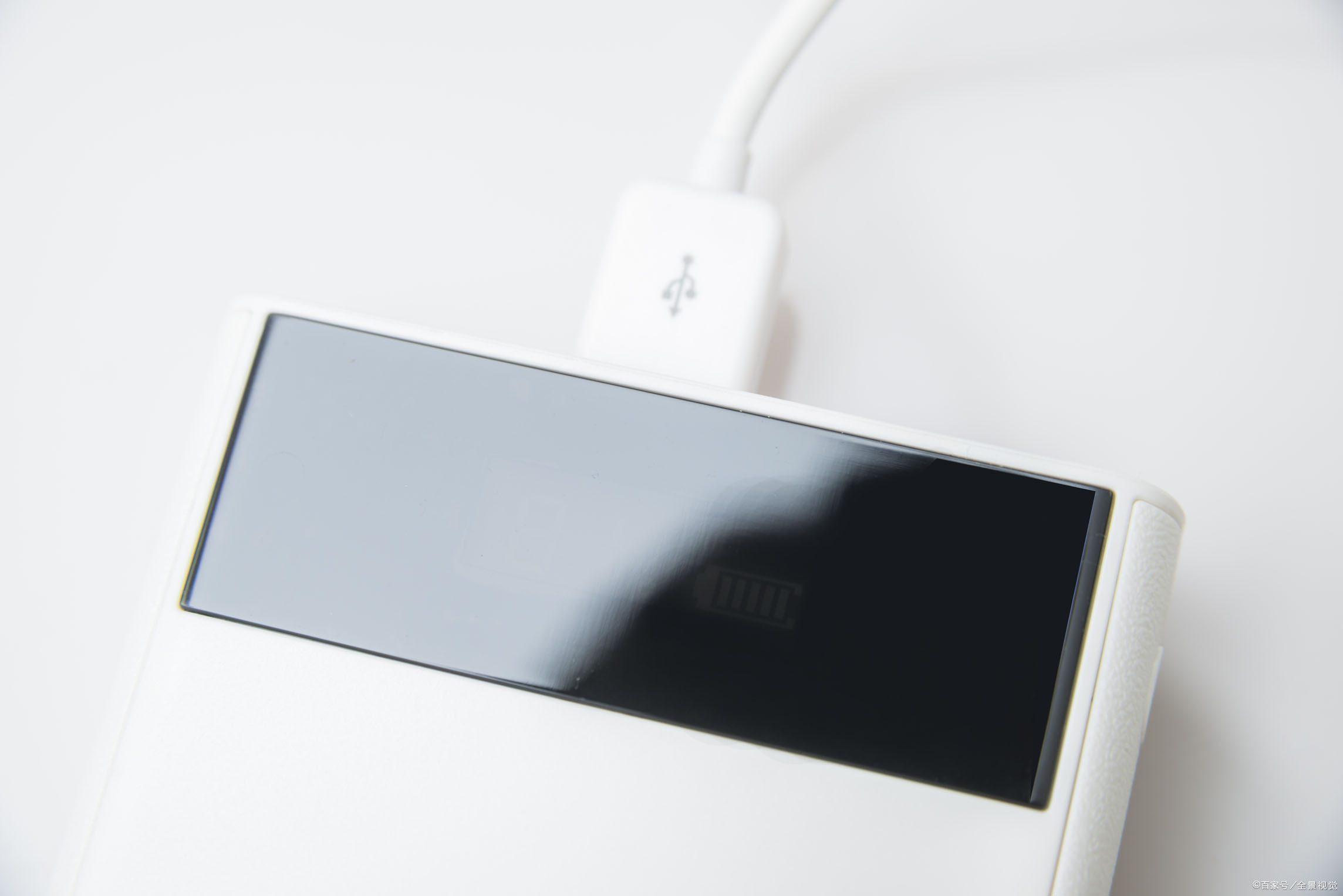 100000毫安充电宝是真的吗,充电宝真的有100000毫安吗