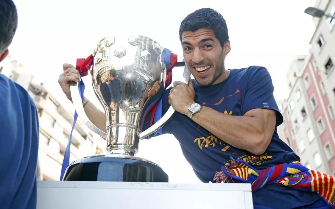 苏亚雷斯官方专访：回忆加盟巴萨这些年