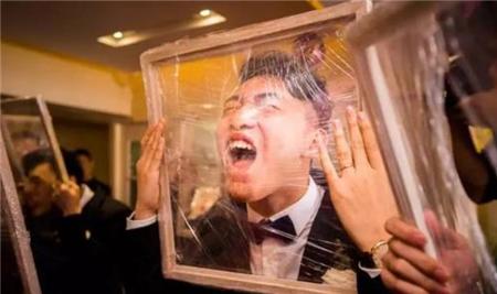 婚礼仪式上新娘新郎的小游戏,婚礼接新娘创意小游戏