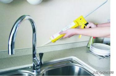 玻璃胶容易发霉用什么好,白色的玻璃胶发霉什么原因