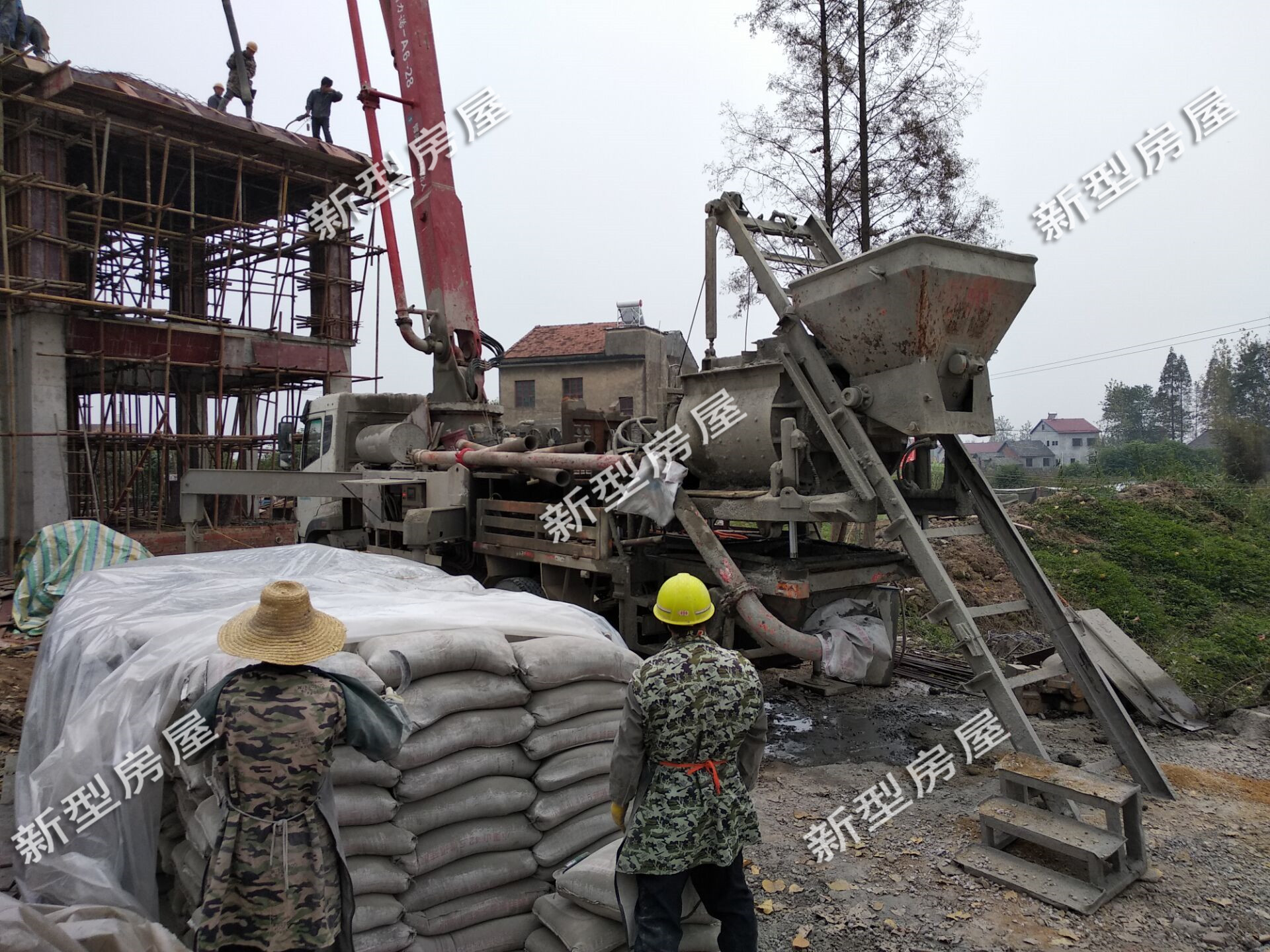 包工头打混凝土不能停,工地打混凝土包工头