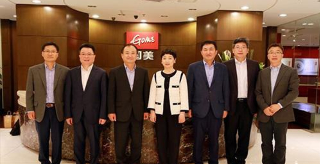 前首富黄光裕被曝已出狱，国美系闻声大涨，商界风云将起