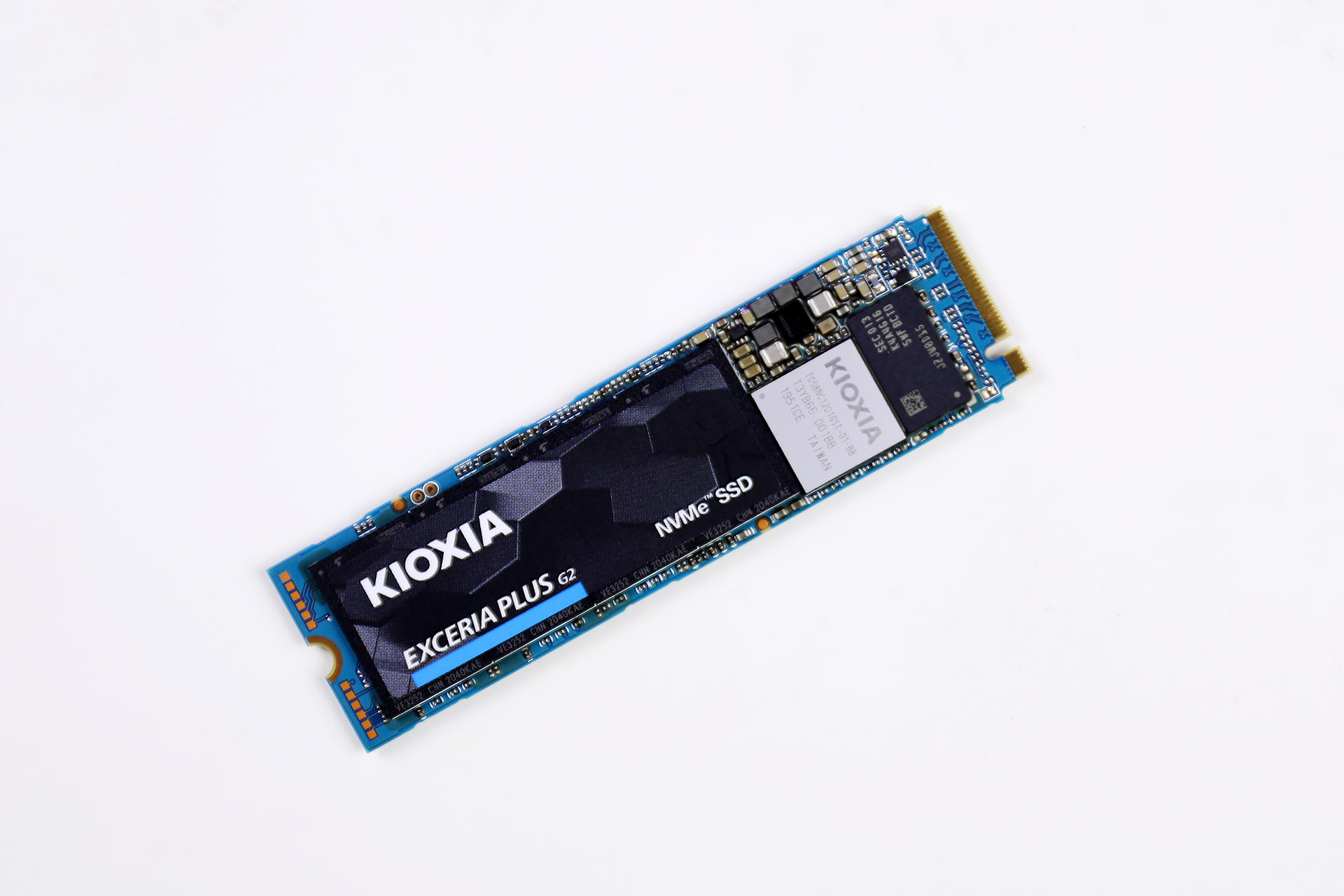 铠侠rd20固态硬盘,铠侠rd20和英睿达固态硬盘哪个好