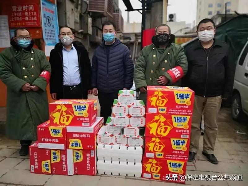 河北保定：志愿者积极补充防控力量政协委员送来暖心关怀