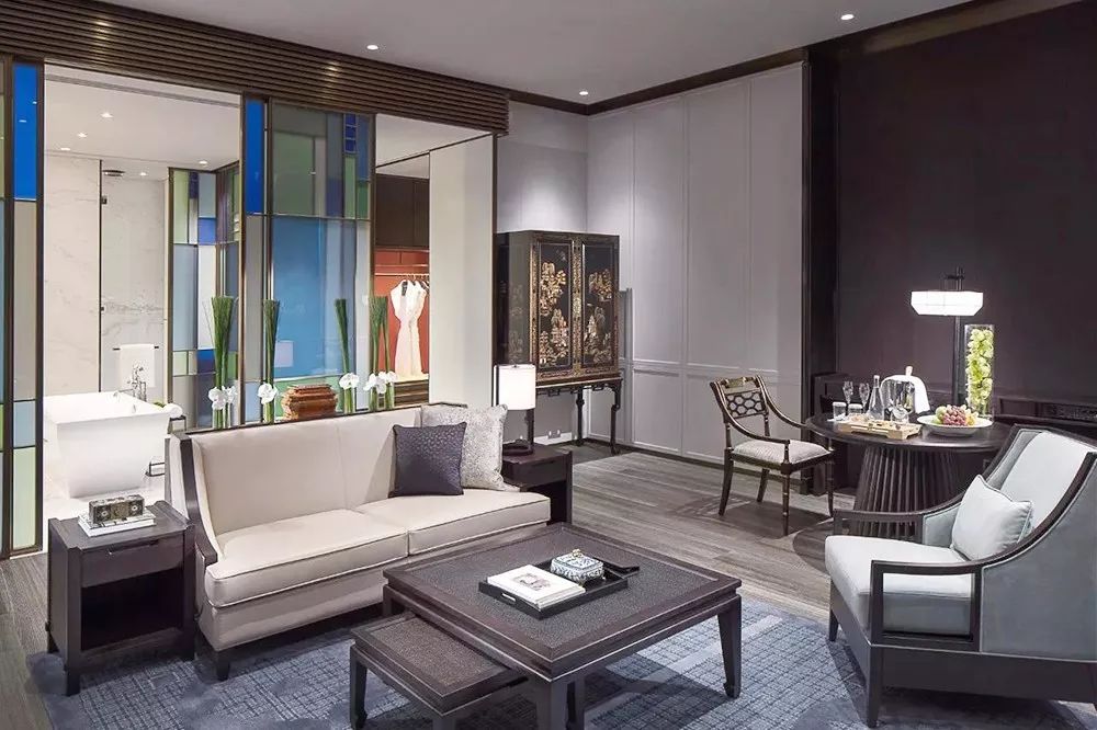 索菲特酒店颜值巅峰之作,《流浪地球》男主吴京都去佛山打过卡