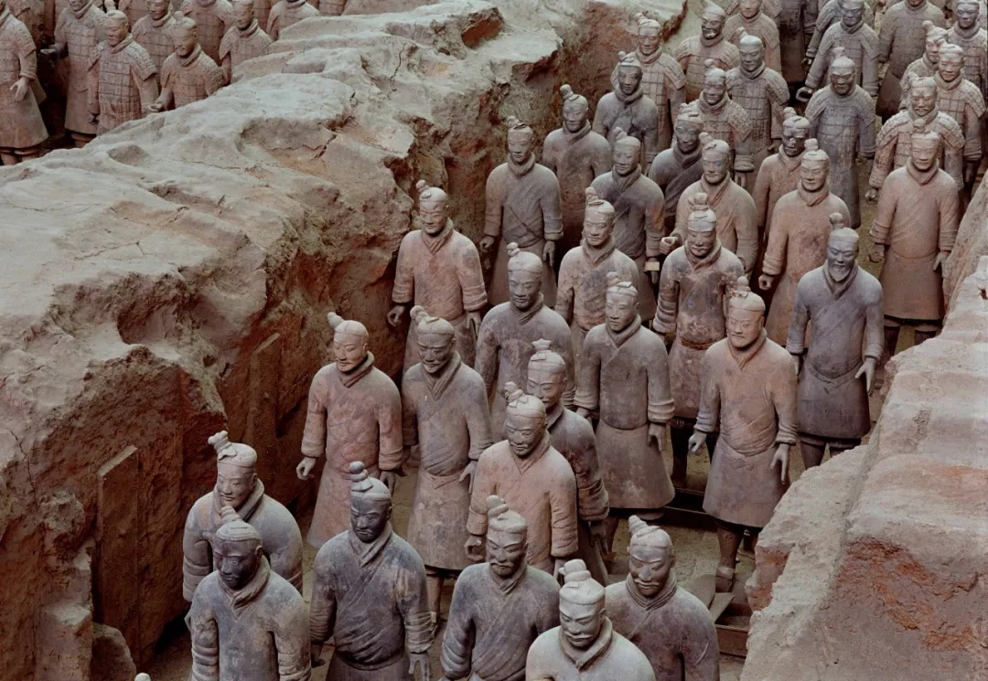 对秦始皇兵马俑的鉴赏,秦始皇兵马俑作品鉴赏