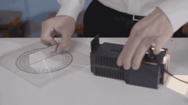 物理老师爆红,史上最潮物理老师