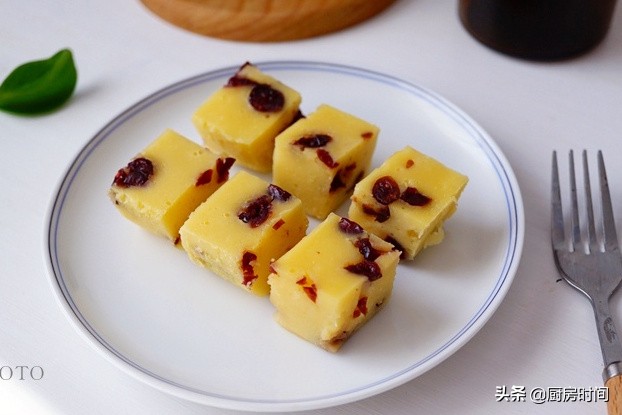 何炅教做酸奶蛋糕用什么面粉,酸奶小蛋糕的做法何炅