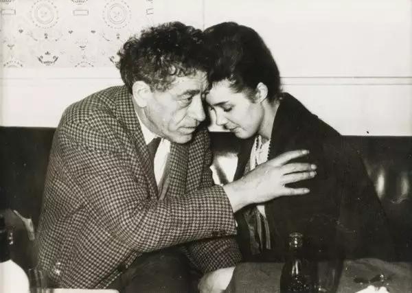 *女妓**竟是艺术家灵感的源泉？这大概就是大画家们的共同特点了吧！