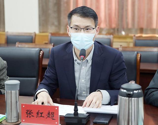 22岁小伙创业年收入200万,25岁小伙3次创业3年赚1700万完整版