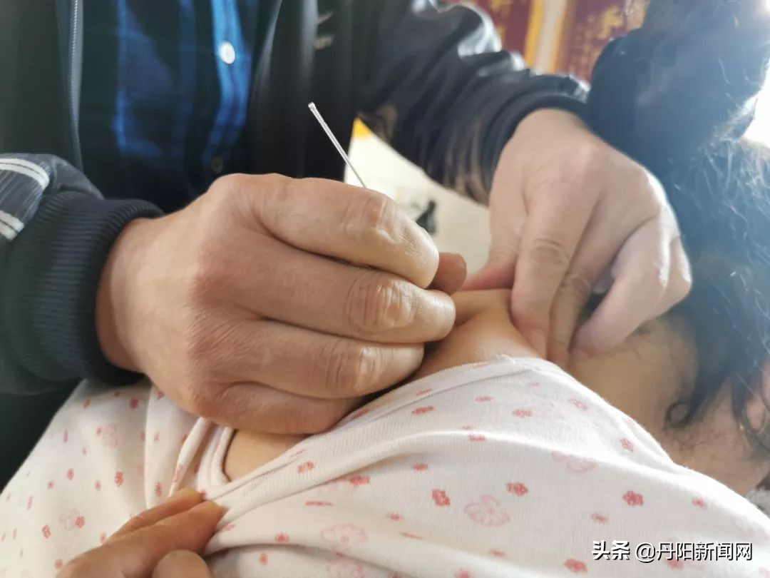 点赞！“白求恩式”好大夫，蒯庄人民的贴心人