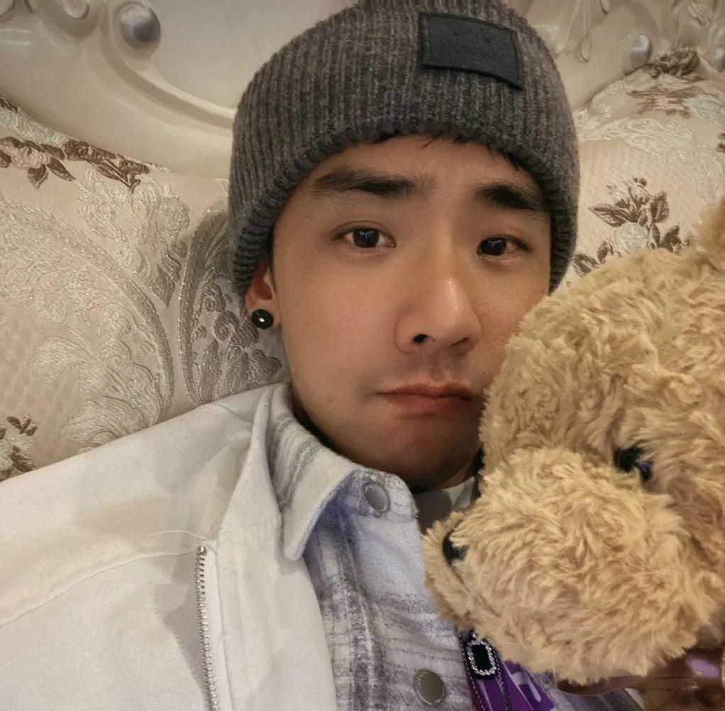 正太脸金刚身，36岁重庆小伙的肌肉身材太惹眼，保养的太好了