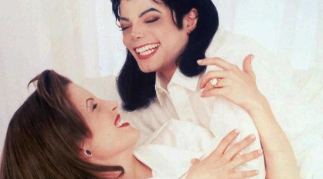 迈克尔杰克逊的第三个孩子现状,迈克尔杰克逊的儿女现状