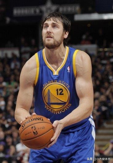 库里是战术核心,库里带来的战术体系的变化