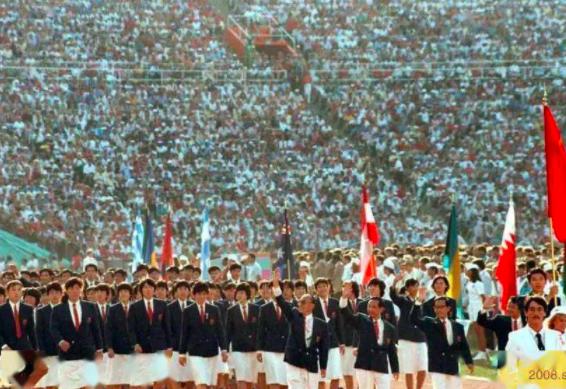 朱婷参加时装秀照片,奥运开幕式中国旗手朱婷